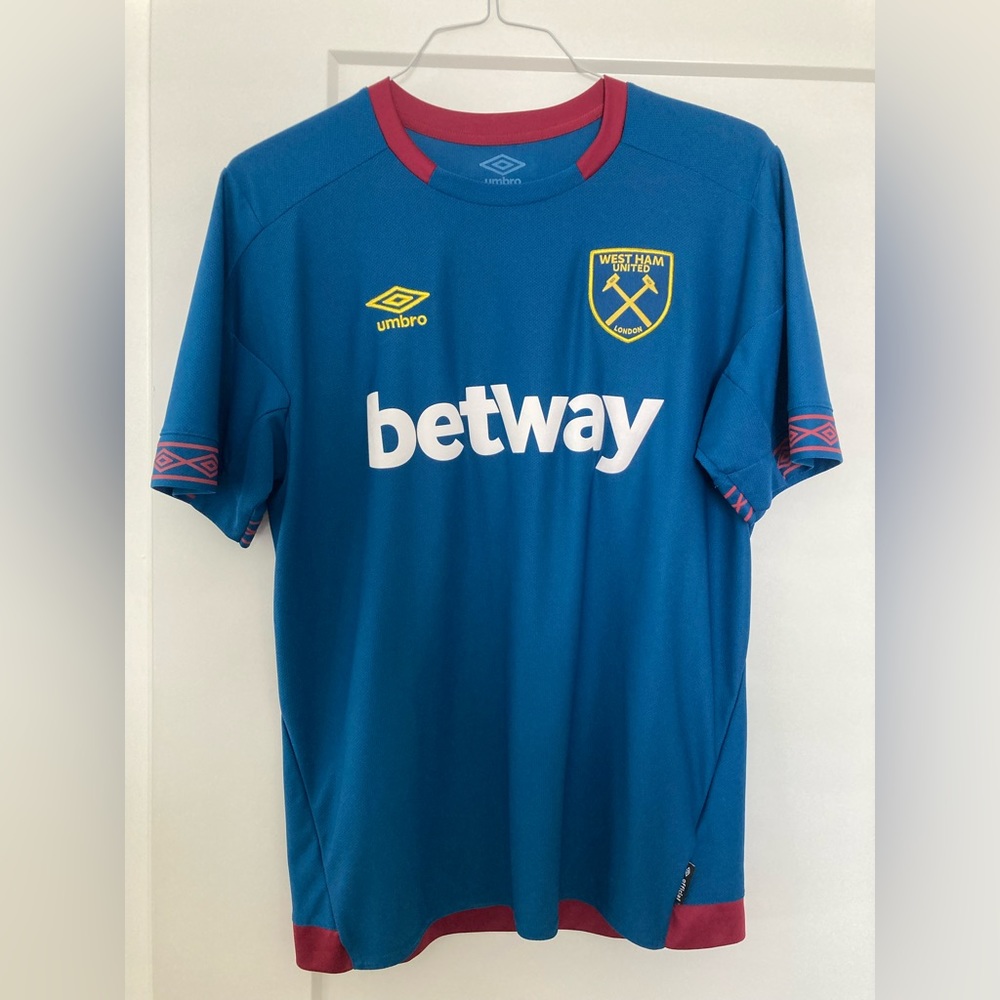 Umbro West Ham 2018 Third Kit. Rarely worn.